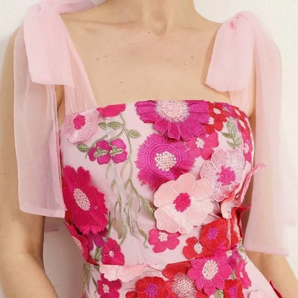 Romantic Elegant Women's Floral Applique Spaghetti Strap Maxi Dress - Picture 6 of 6